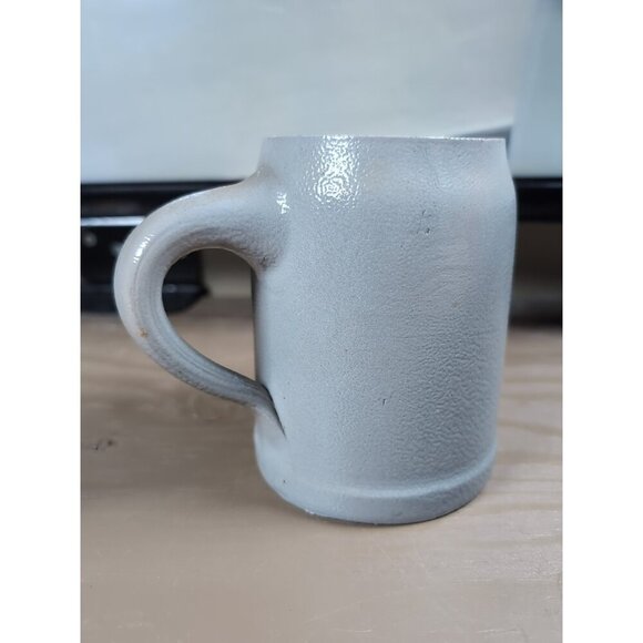 Volkswagen 1/2 0.5 L mug Beer Stein Made In Germany Red Shield Black Wolf Castle - Picture 3 of 10